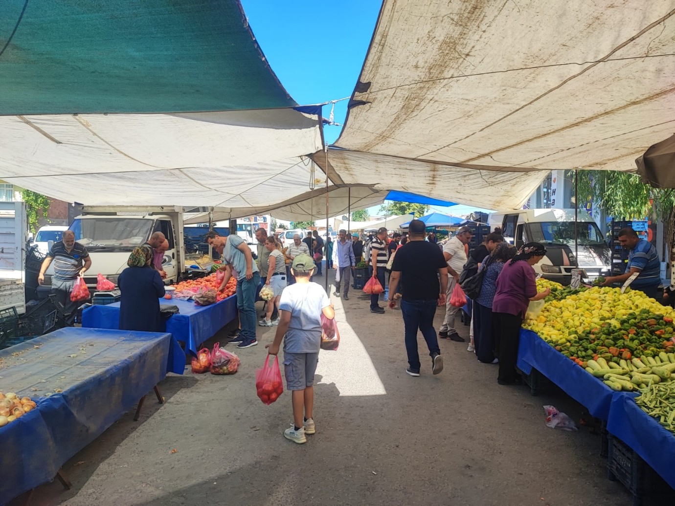 Pazarcılar Giderek Tükeniyor Sebebi Zincir Marketler mi?