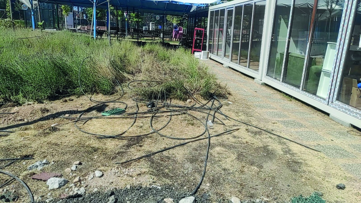  ‘Esnafa ‘Bu şehri terk edin’ diyorlar’