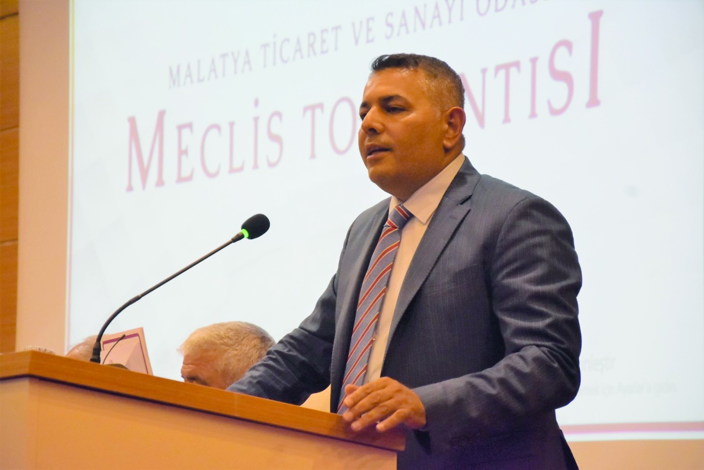 Sadıkoğlu, şehrin tüm dinamiklerine çağrıda bulundu
