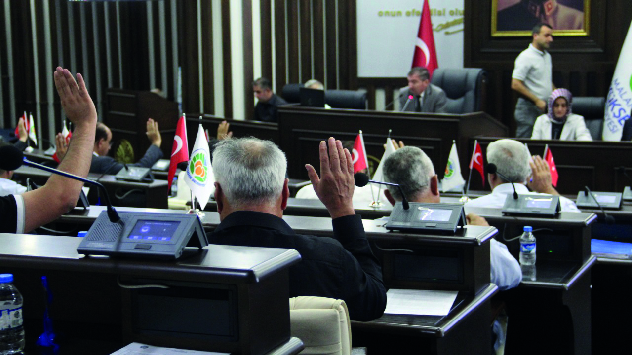 Meclis’te son dakika gelişmesi: ‘İnşallah kayısı alımı olacak’