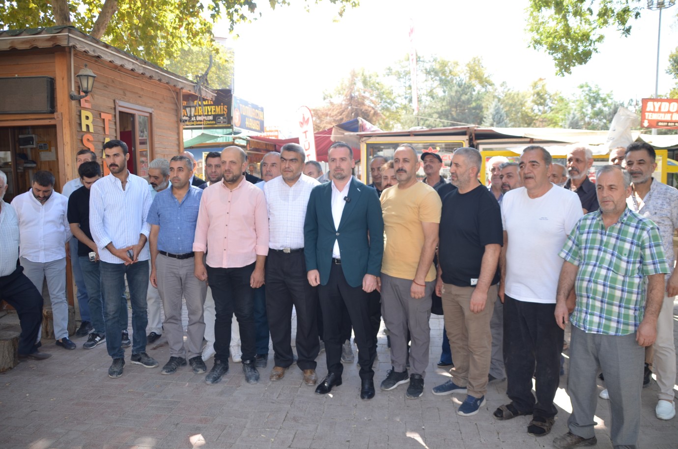 MAGİNDER’den esnaflara destek 