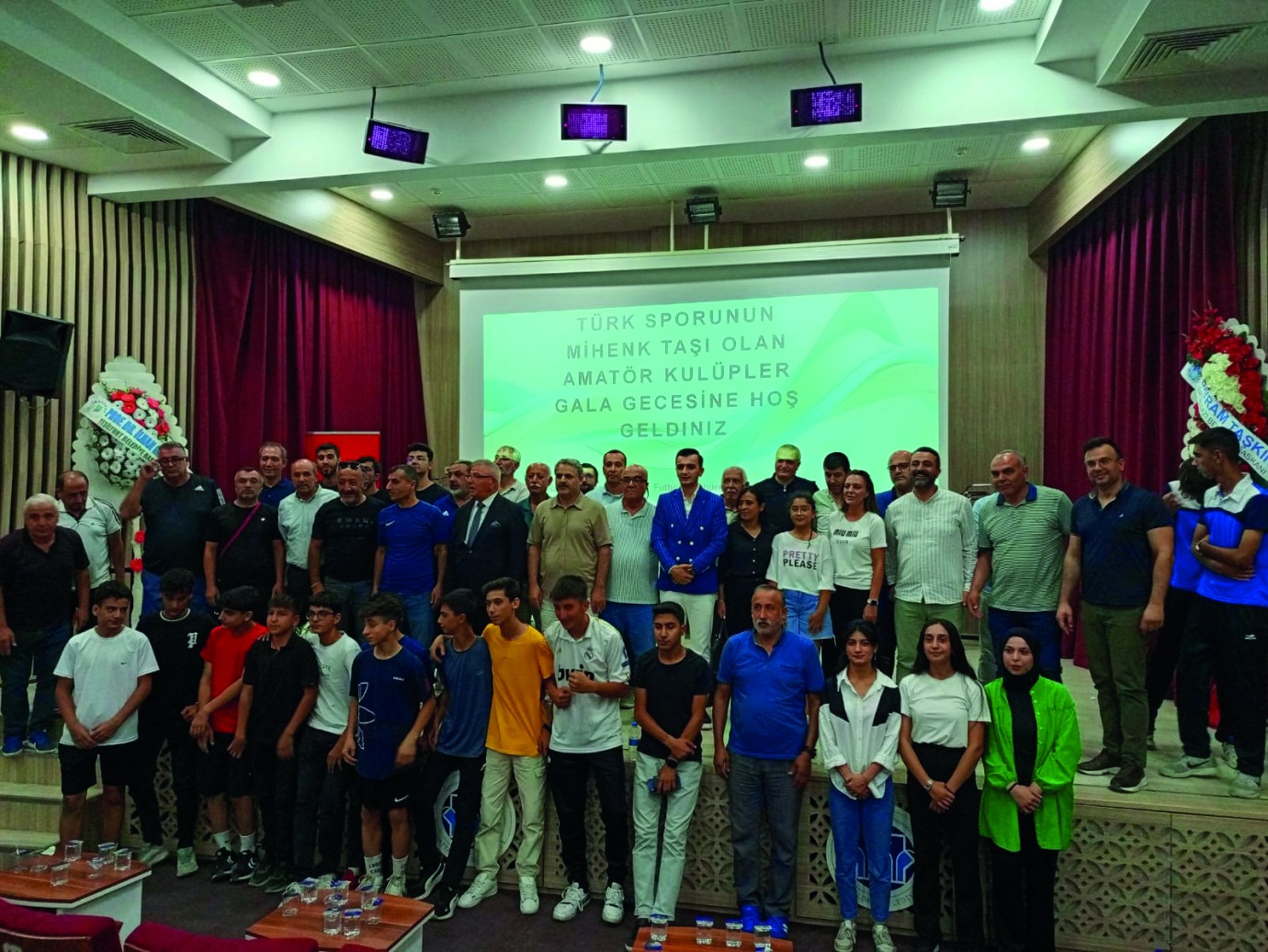 950 Spor Malzemesi Hediye Edildi