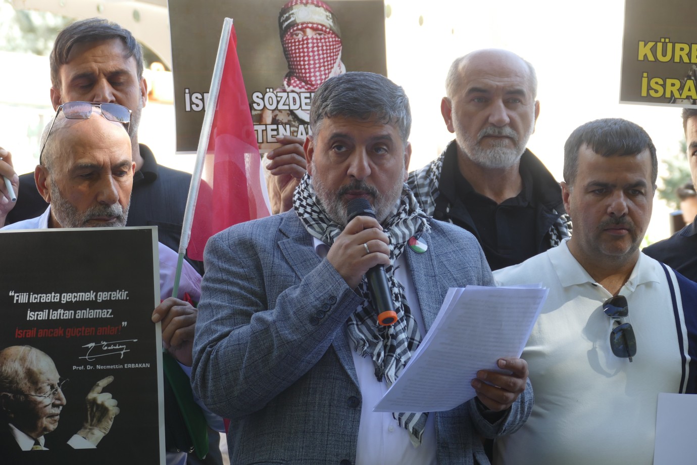 'Teröristlerin kumanyası bizim ülkemizden gitti'