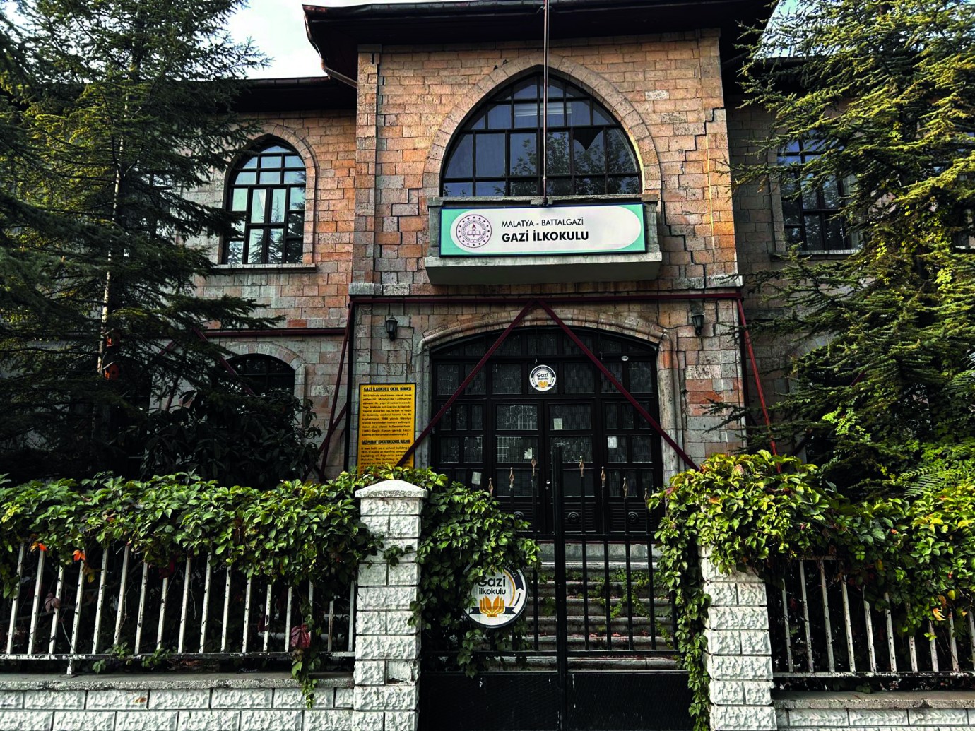 Tarihi Gazi İlkokulu Tehlike Altında