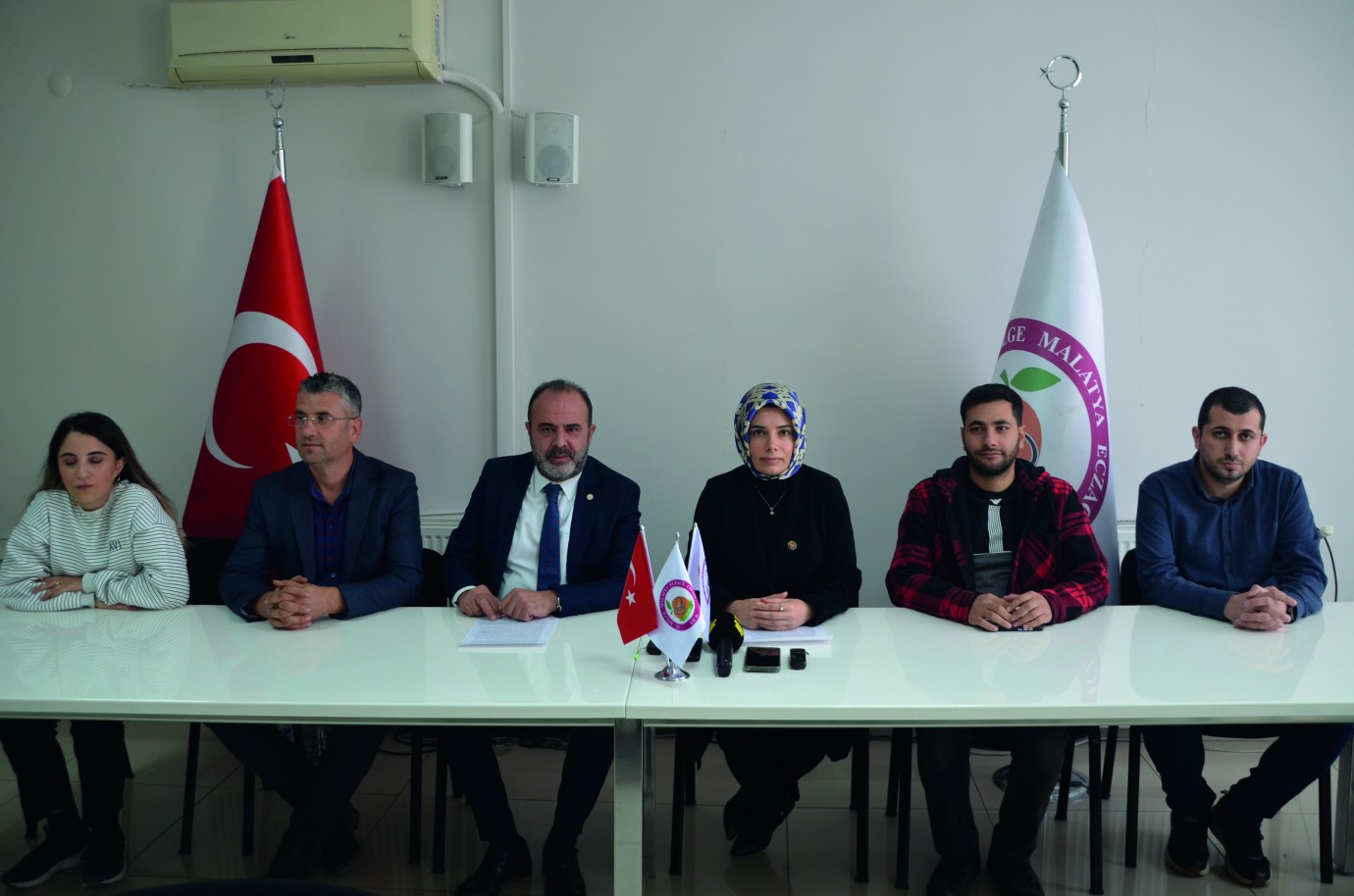 Malatyalı Eczacılar Ayakta! “Türk Milleti Yeni İlaçlara Ulaşamıyor”