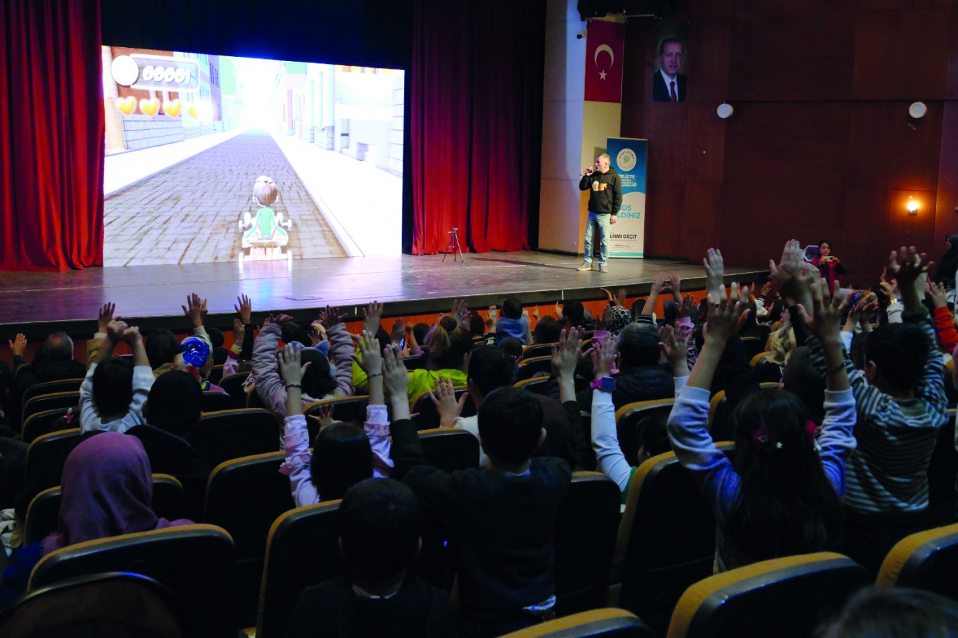 Öğrenciler 9 Günlük Tatilde Sanatla Buluştu