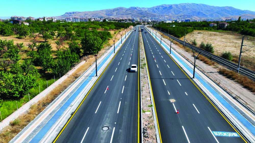 920 bin metre yol çizgi çalışması yapıldı