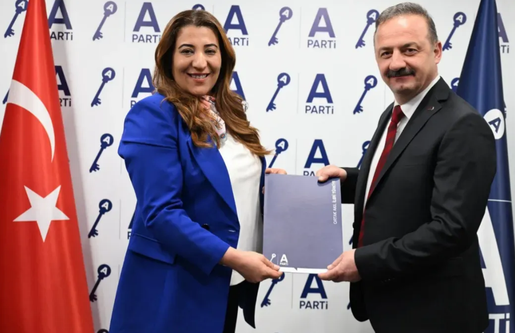 İl Kadın Kolları Başkanlığı’na Serap Dönmez atandı