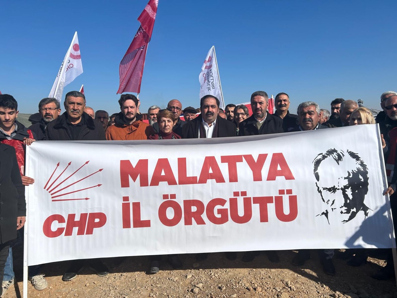 'Vatandaşlarımızın tapulu mülklerini gasp edemezsiniz'