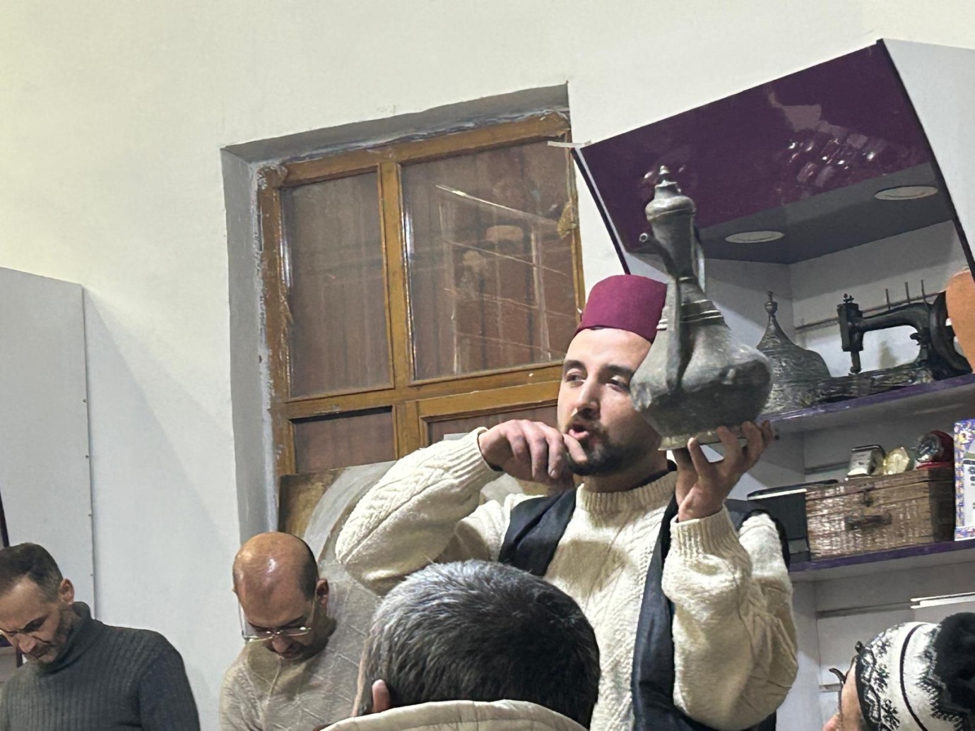 Nostalji rüzgârı estiren antika mezatı yoğun ilgi görüyor