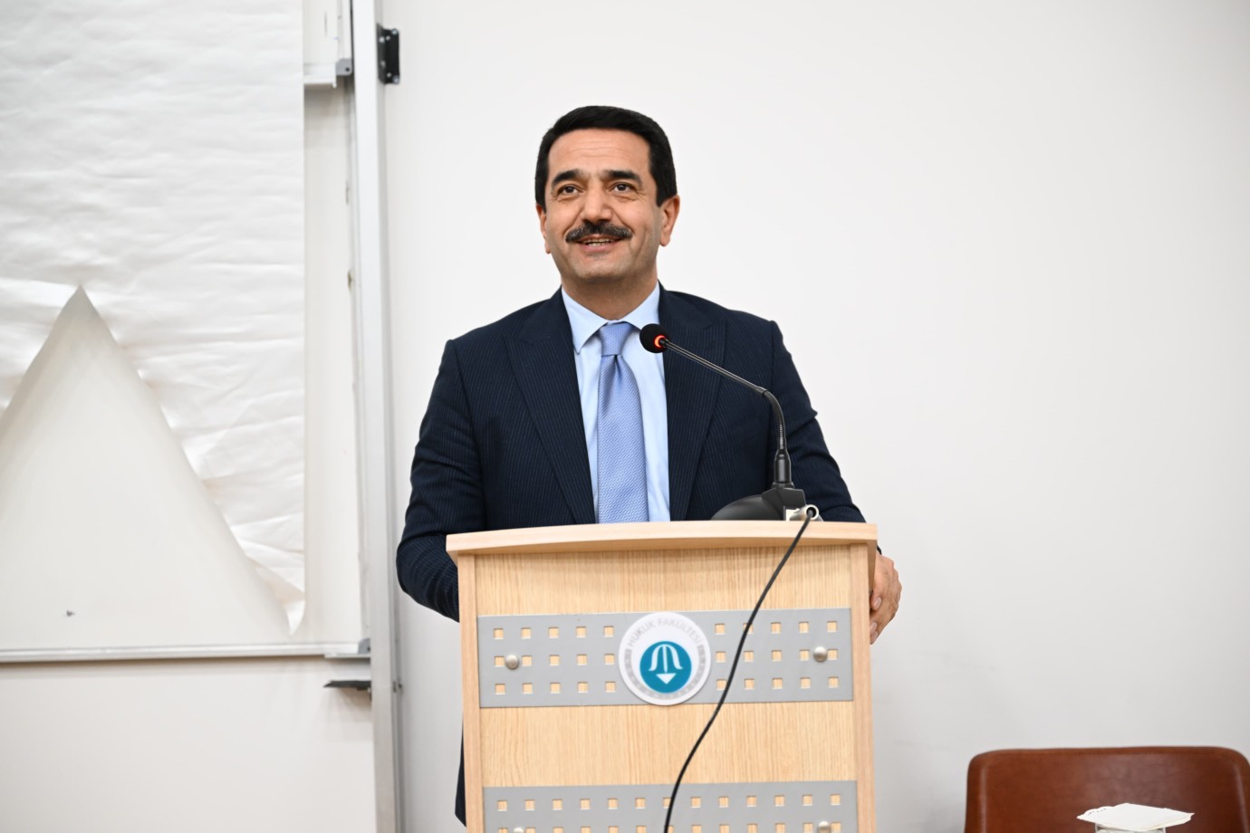 'Hukuk adı altında zulüm yapılmaz'