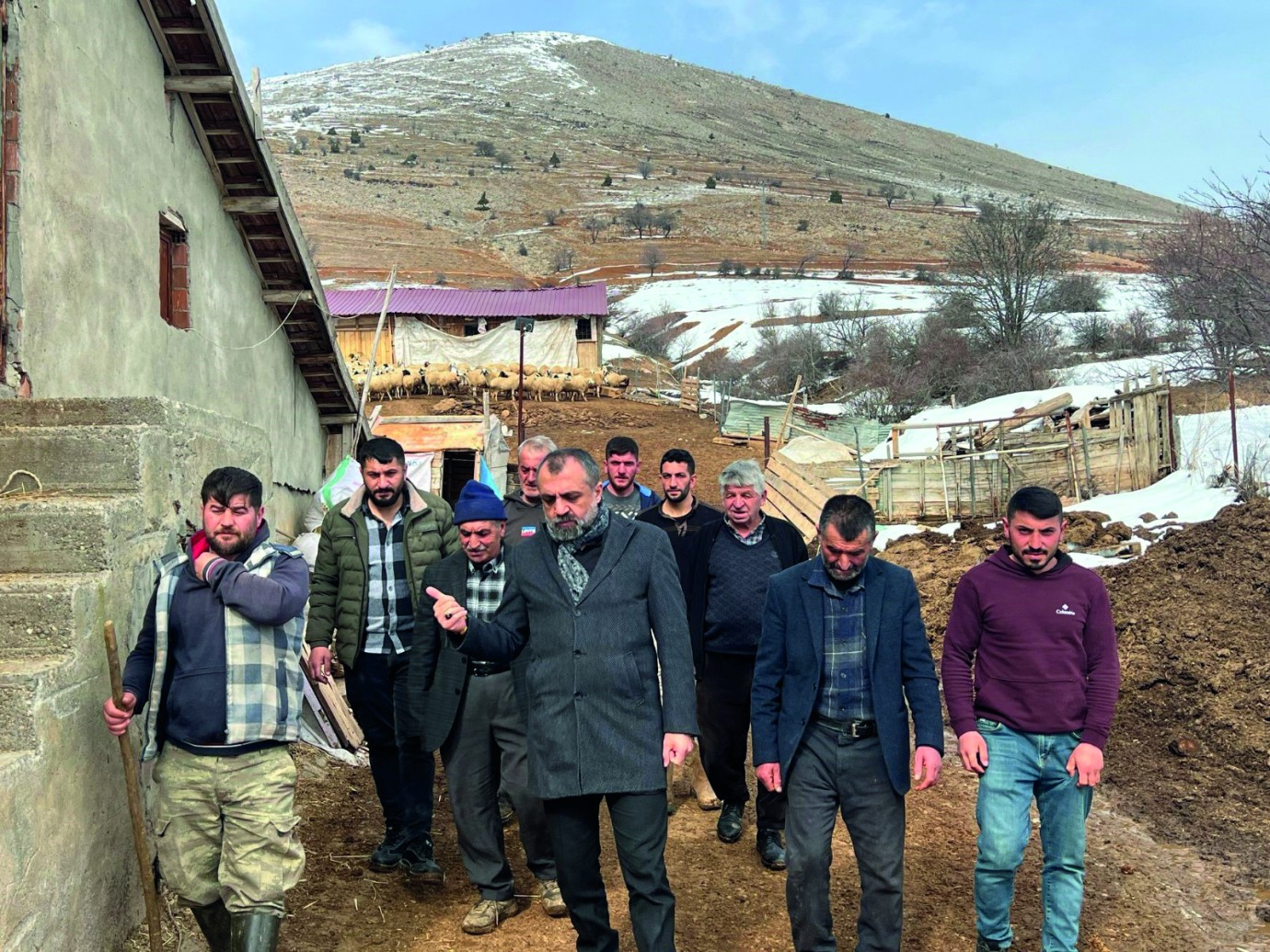 Malatya’da ahır ve samanlık desteği