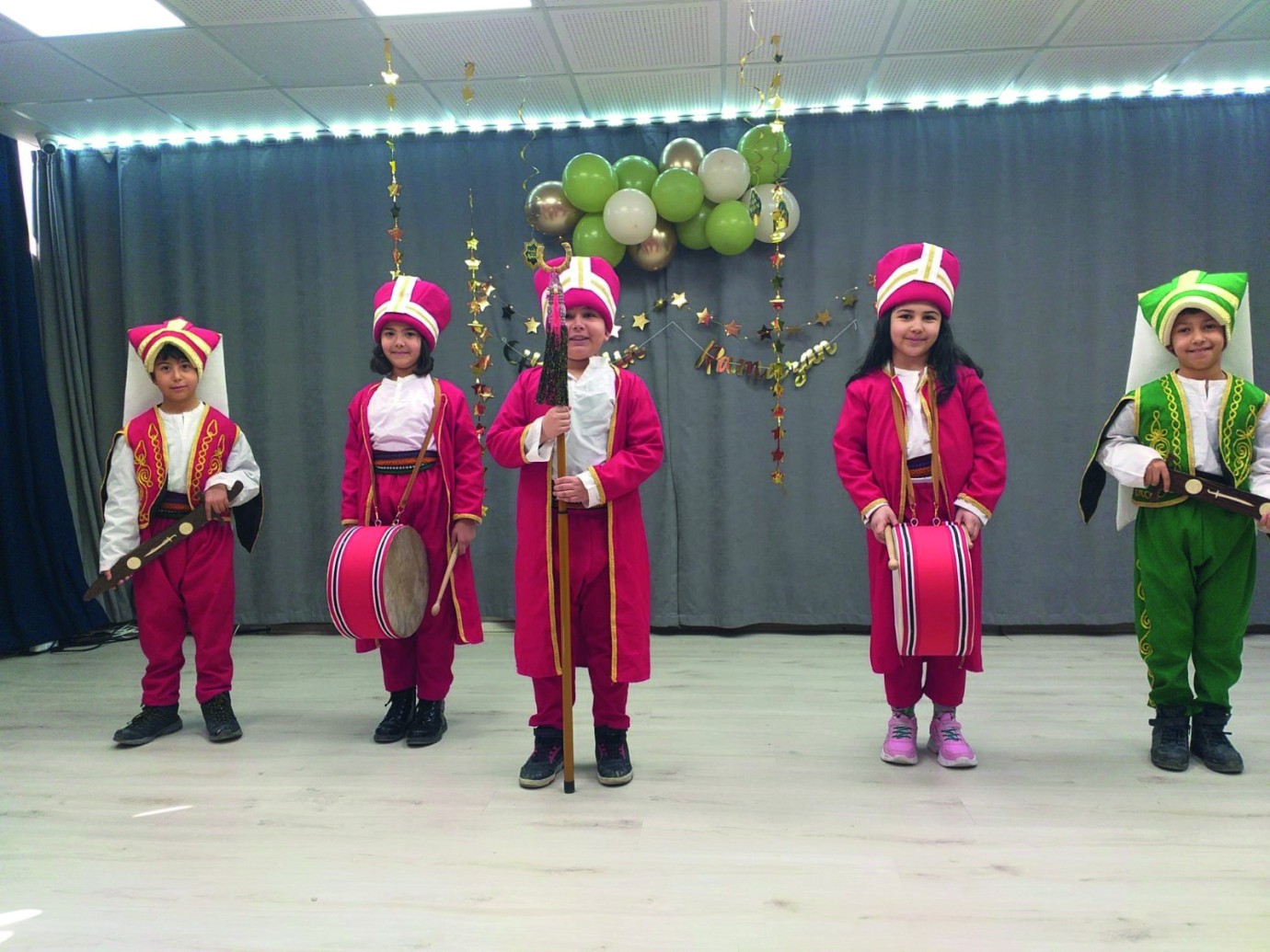 Miniklerin ramazan ayı gösterisi 