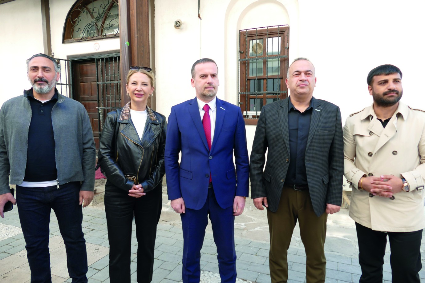 “Valimiz yalnız bırakılıyor!”