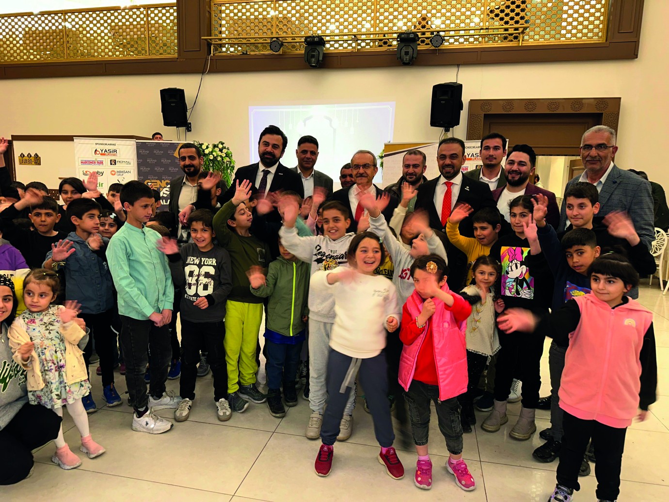 MÜSİAD Malatya Şubesi gönül sofrasını yetimlere açtı