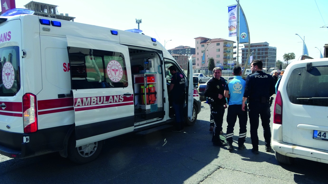 Zincirleme Kaza: 1 Kişi Yaralandı