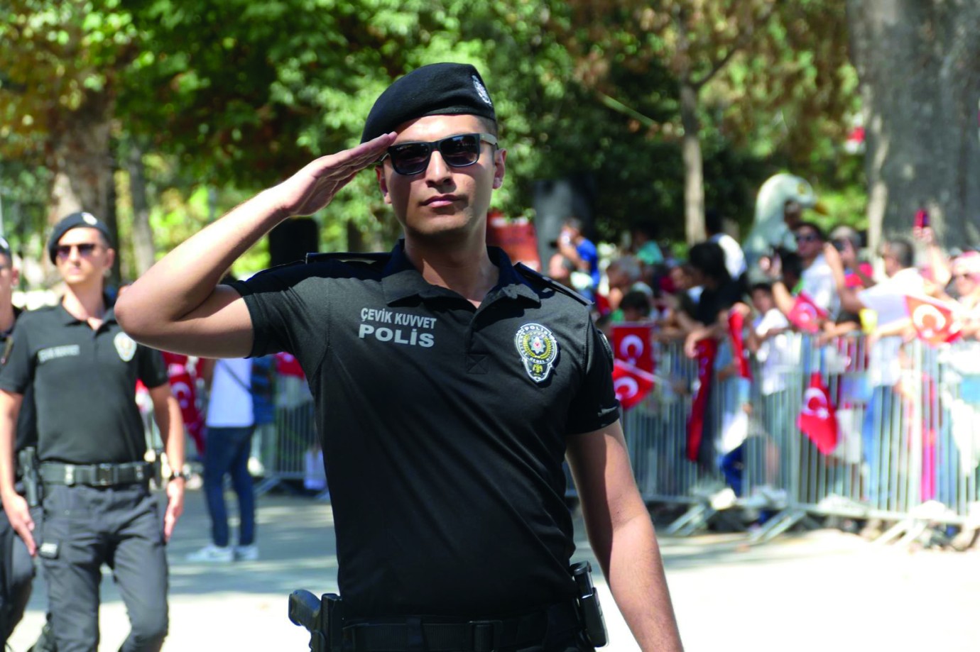 Polis elini uzattı, Malatya ayağa kalktı