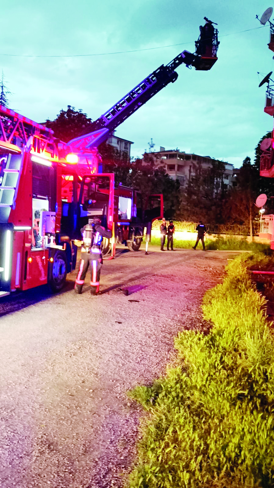 Beş katlı binada yangın!