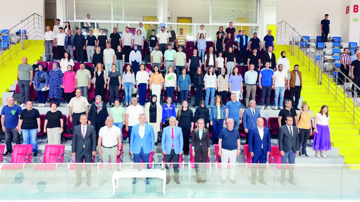 Voleybol'da kupalar sahibini buldu