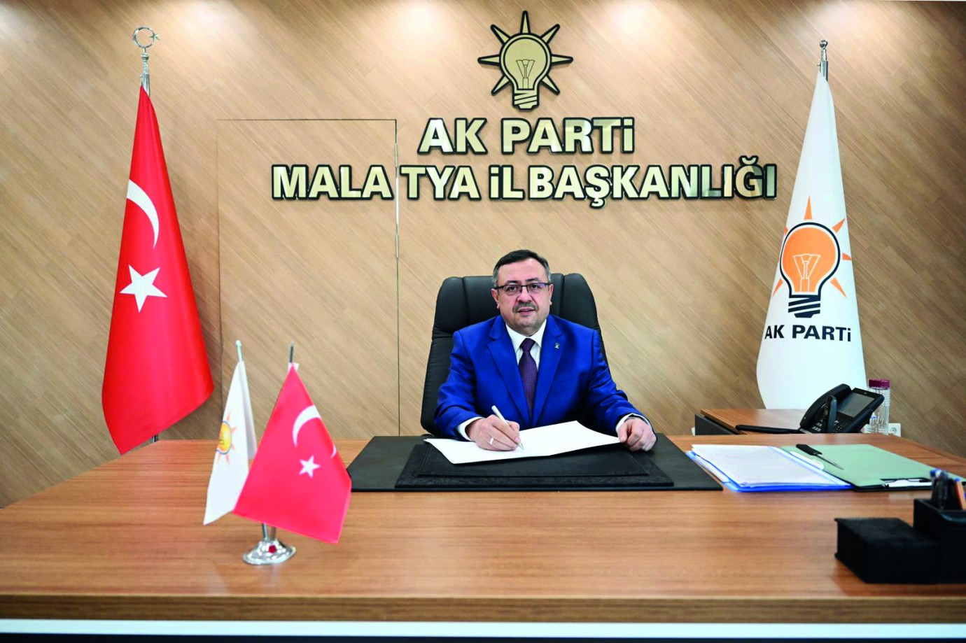 Bakan: Demokrasiye balans ayarı vermek isteyen zihniyeti lanetliyoruz