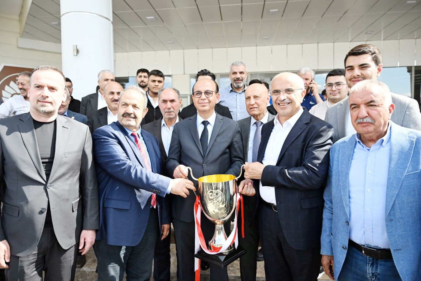 ŞAMPİYONLUKLA GELEN KENETLENME: YEŞİLYURTSPOR MALATYA’YI BİRLEŞTİRDİ