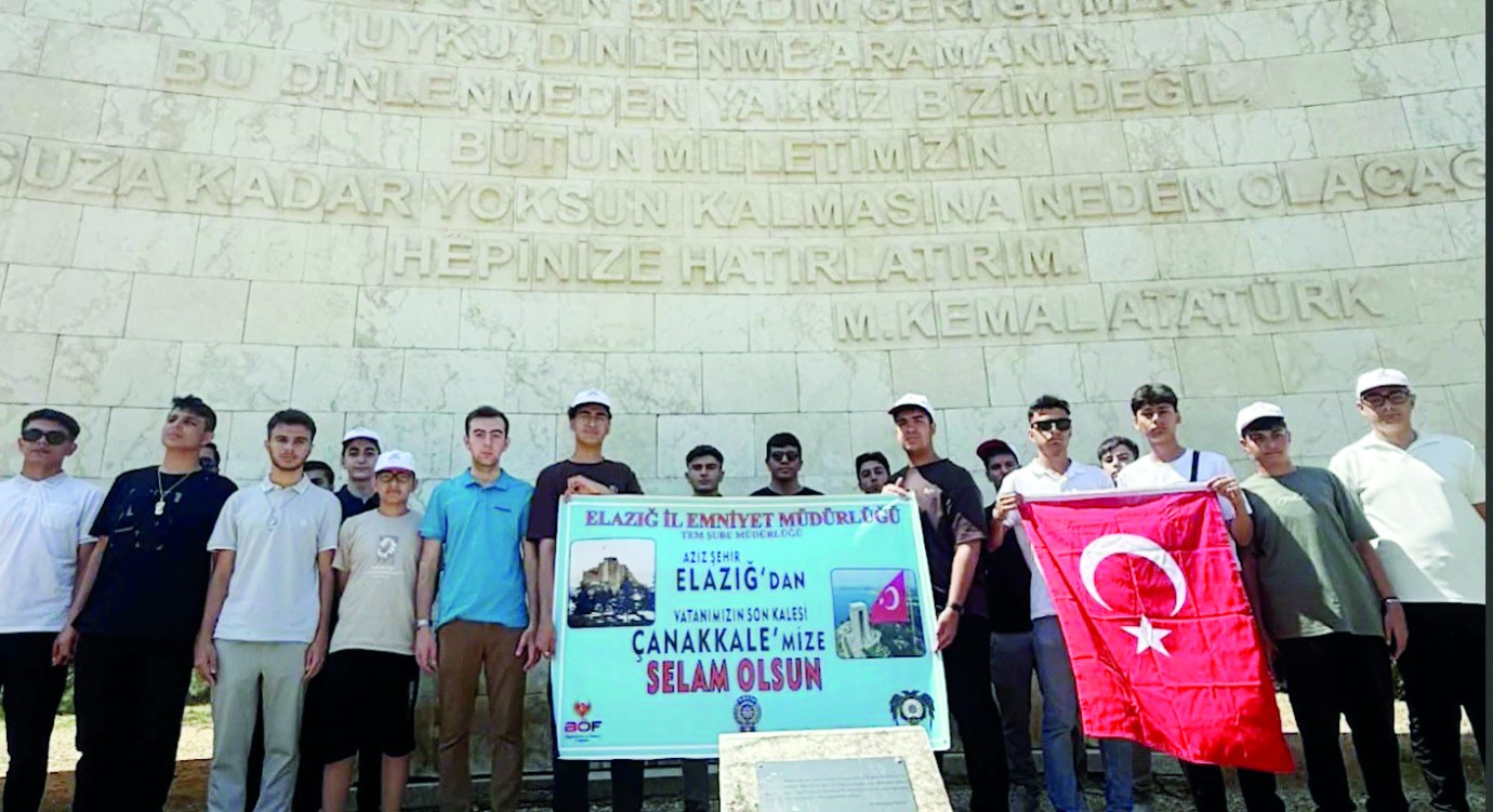 Elazığlı öğrenciler Çanakkale’yi gezdi