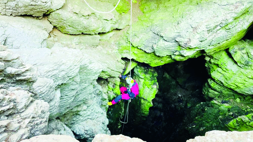 Adıyaman'daki mağaralarda bulunan ilginç jeolojik oluşumlar incelendi