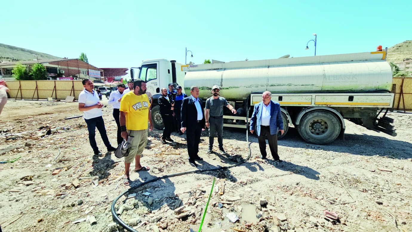 Yeni çarşı projesinde temel kazı çalışmaları başladı
