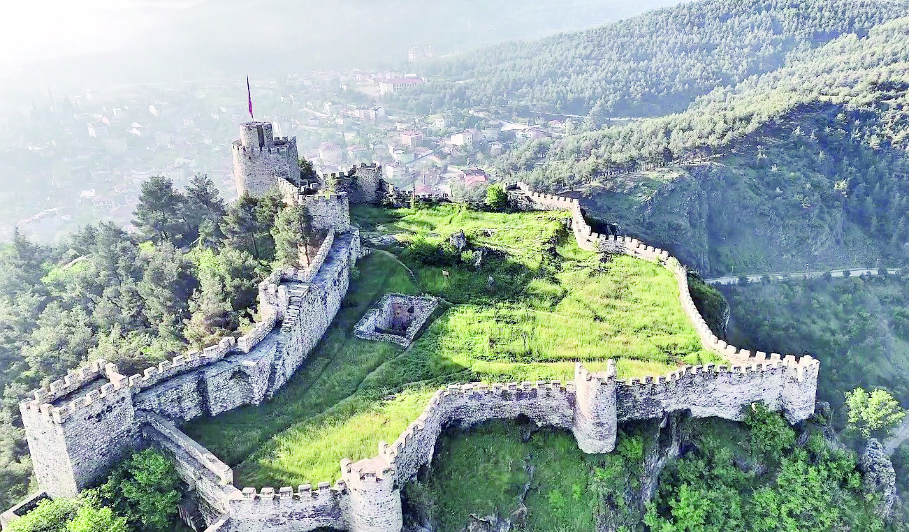 Boyabat Kalesi: 2 bin 700 yıldır tarihe meydan okuyor