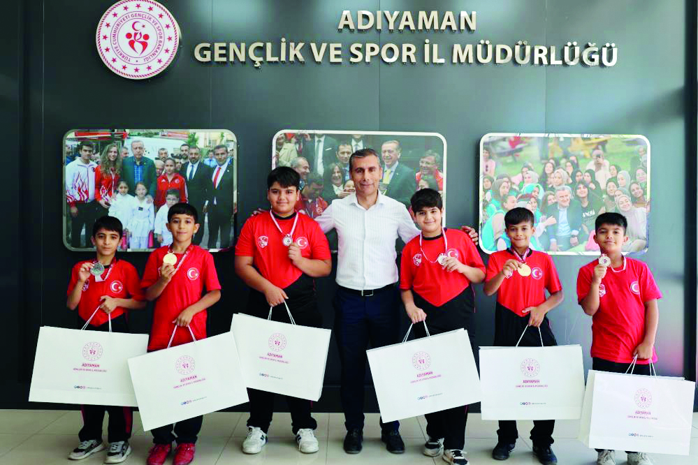 Adıyamanlı güreşçiler Şampiyonadan madalyalarla döndü