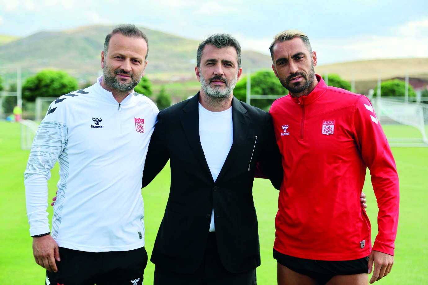 Uğur Çiftçi, camiadan özür diledi