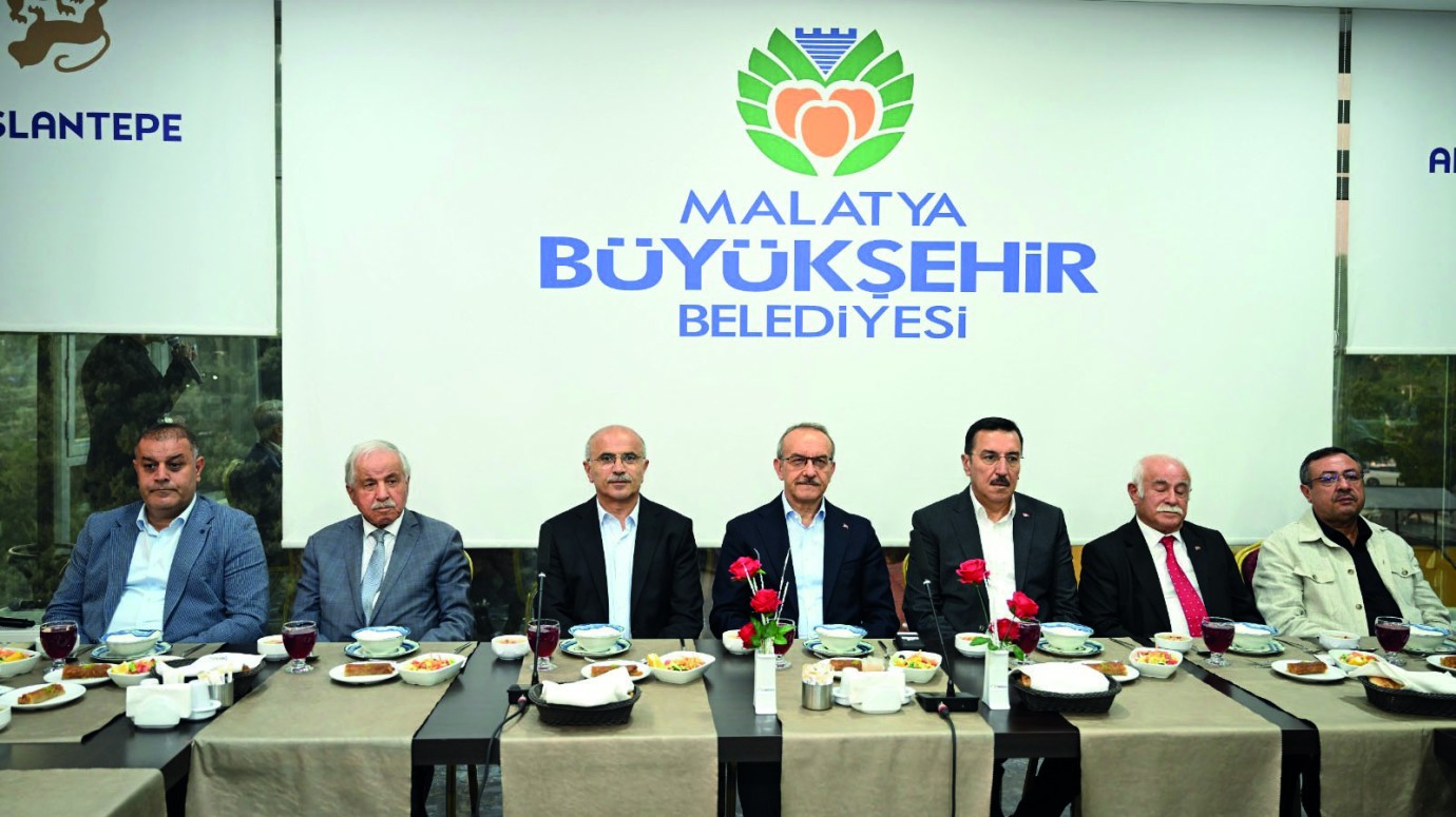 Basın ekibi uyumuyor, 2022’den haber getiriyor!
