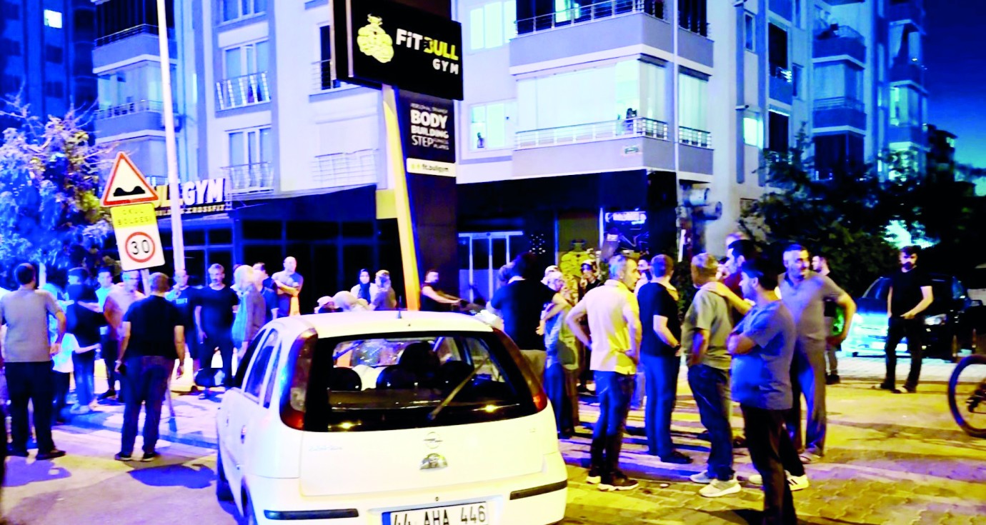 İki otomobil çarpıştı: 8 yaralı