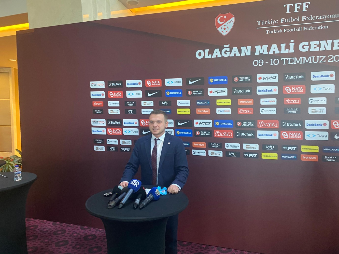 Gençlerin ve kadınların daha çok temsil edilmesini temenni ediyorum