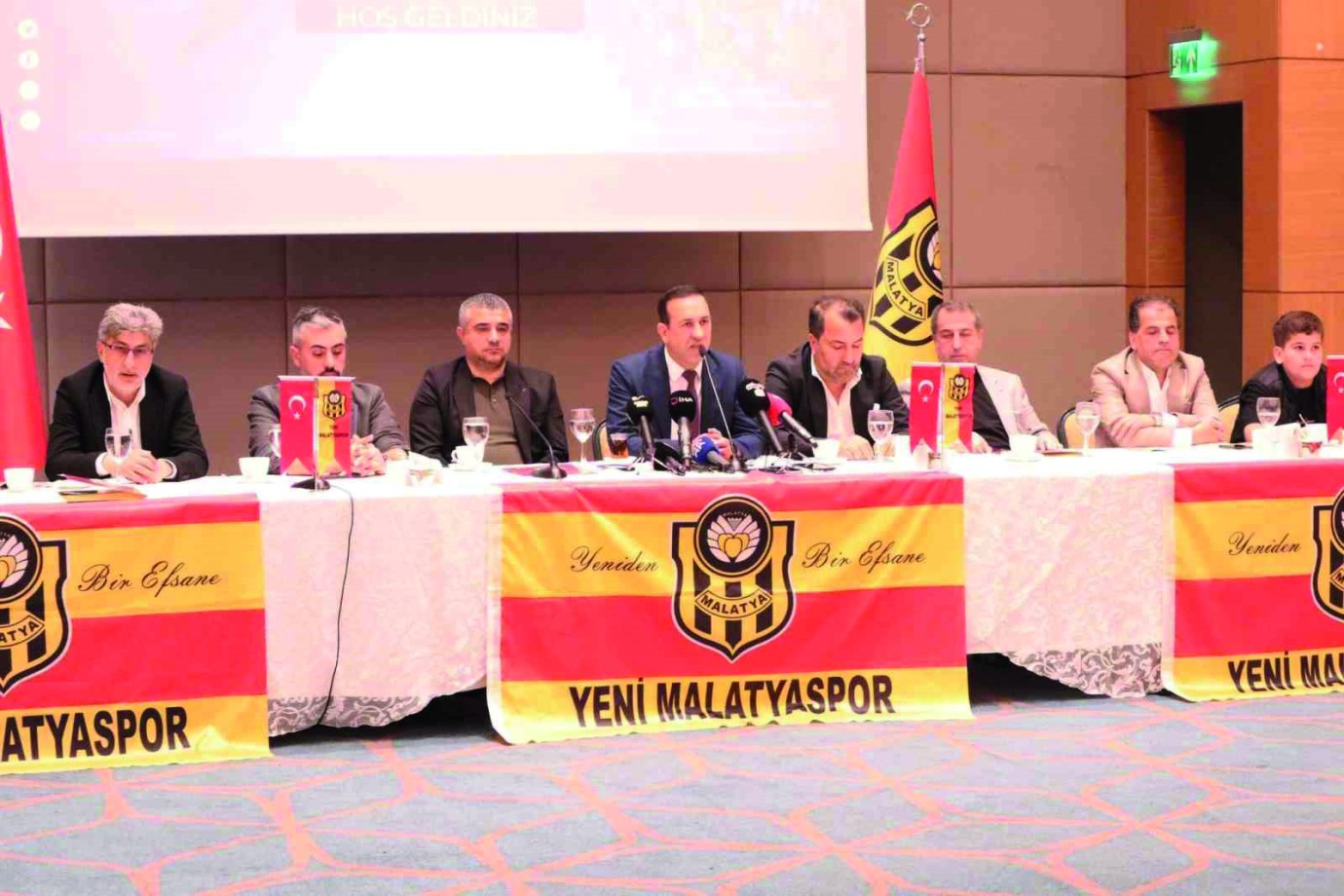 YMS’DE NELER OLUYOR?  KULÜP DEĞİL, AİLE ŞİRKETİ GİBİ YÖNETİLMİŞ!