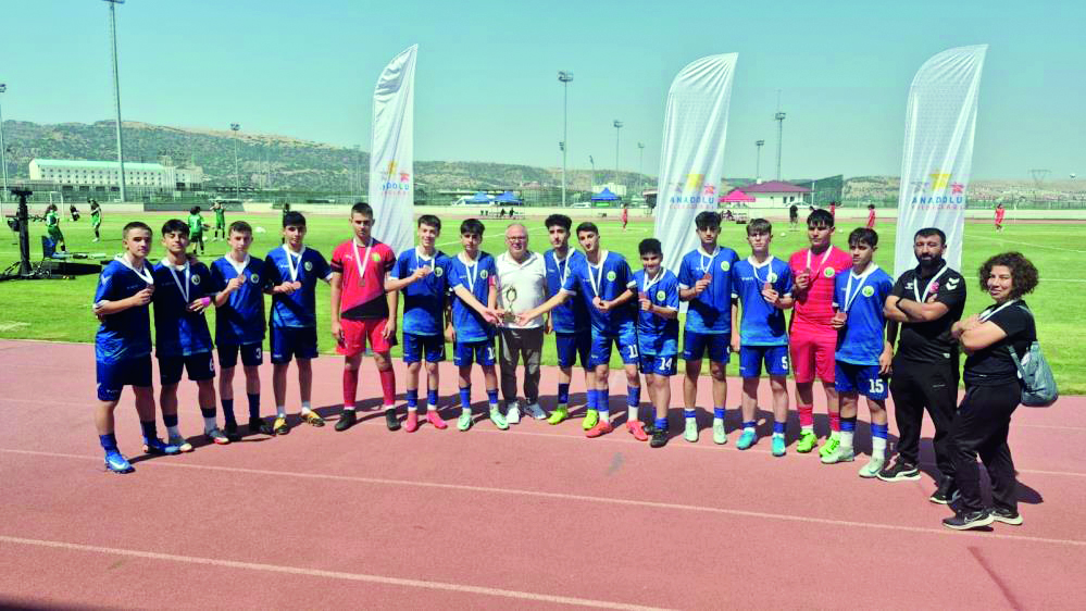Erzincan Futbol Takımı Anadolu Yıldızlar Ligi'nde Türkiye üçüncüsü oldu