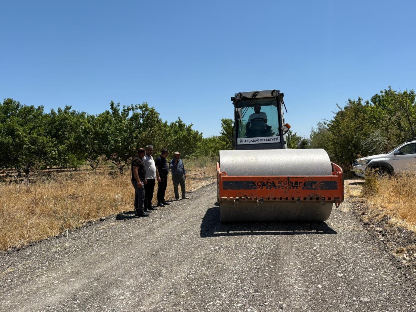 Akçadağ'ın Bahri Mahallesi'nde yollar yenileniyor