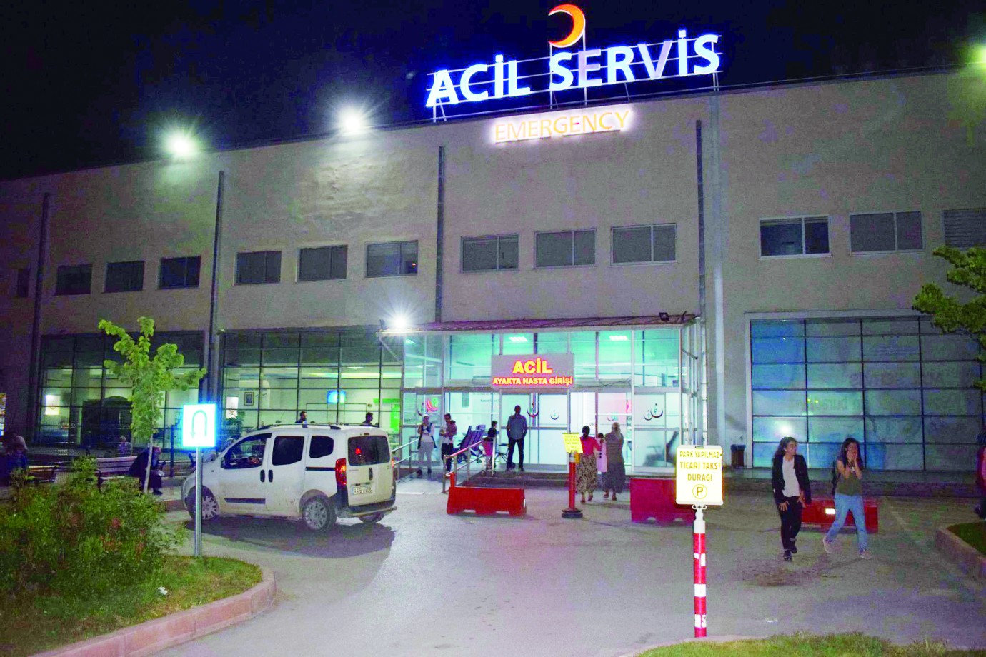 Bıçakla ağır yaralandı