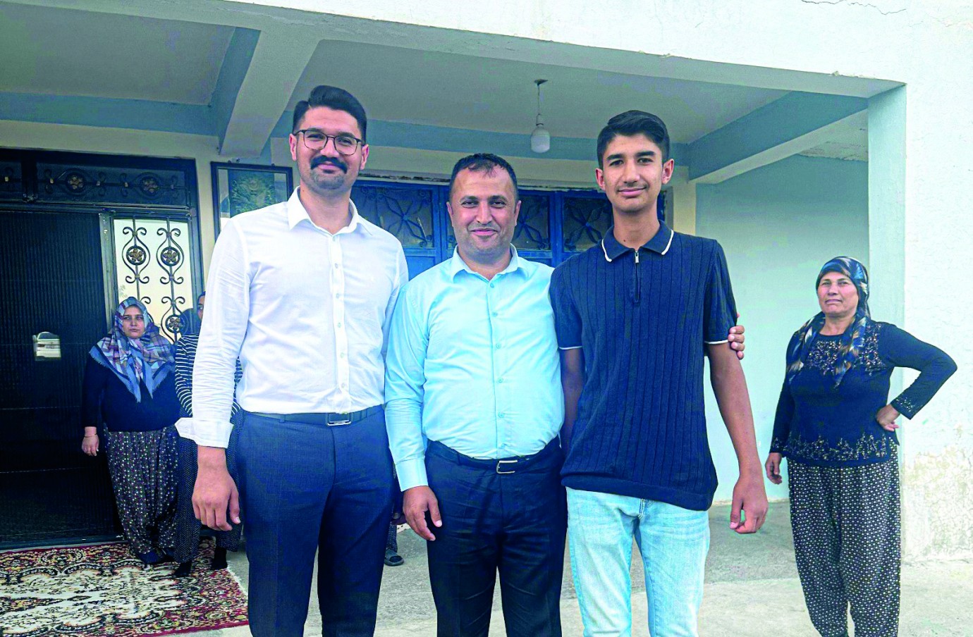 19 Yaşında Başladı, Kendi Yemini Üreten Modern Bir Çiftlik Kurdu