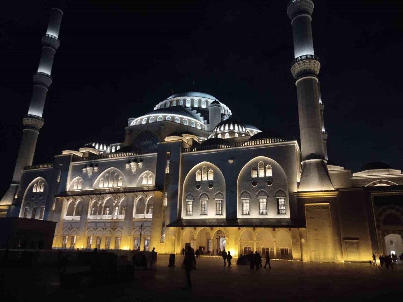Malatya’da camilerden umut yükseldi