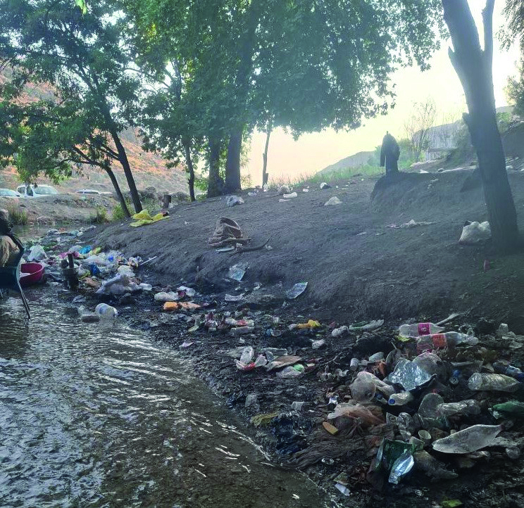 Piknik Alanı Çöplüğe Döndü 