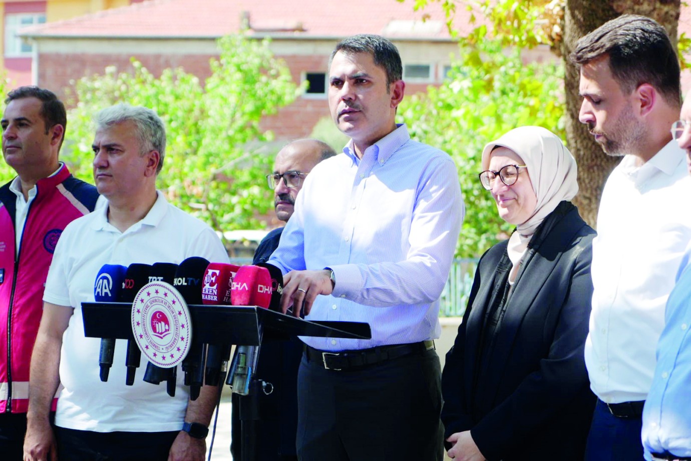Bakan Kurum'dan Sındırgı depremi sonrası önemli açıklamalar