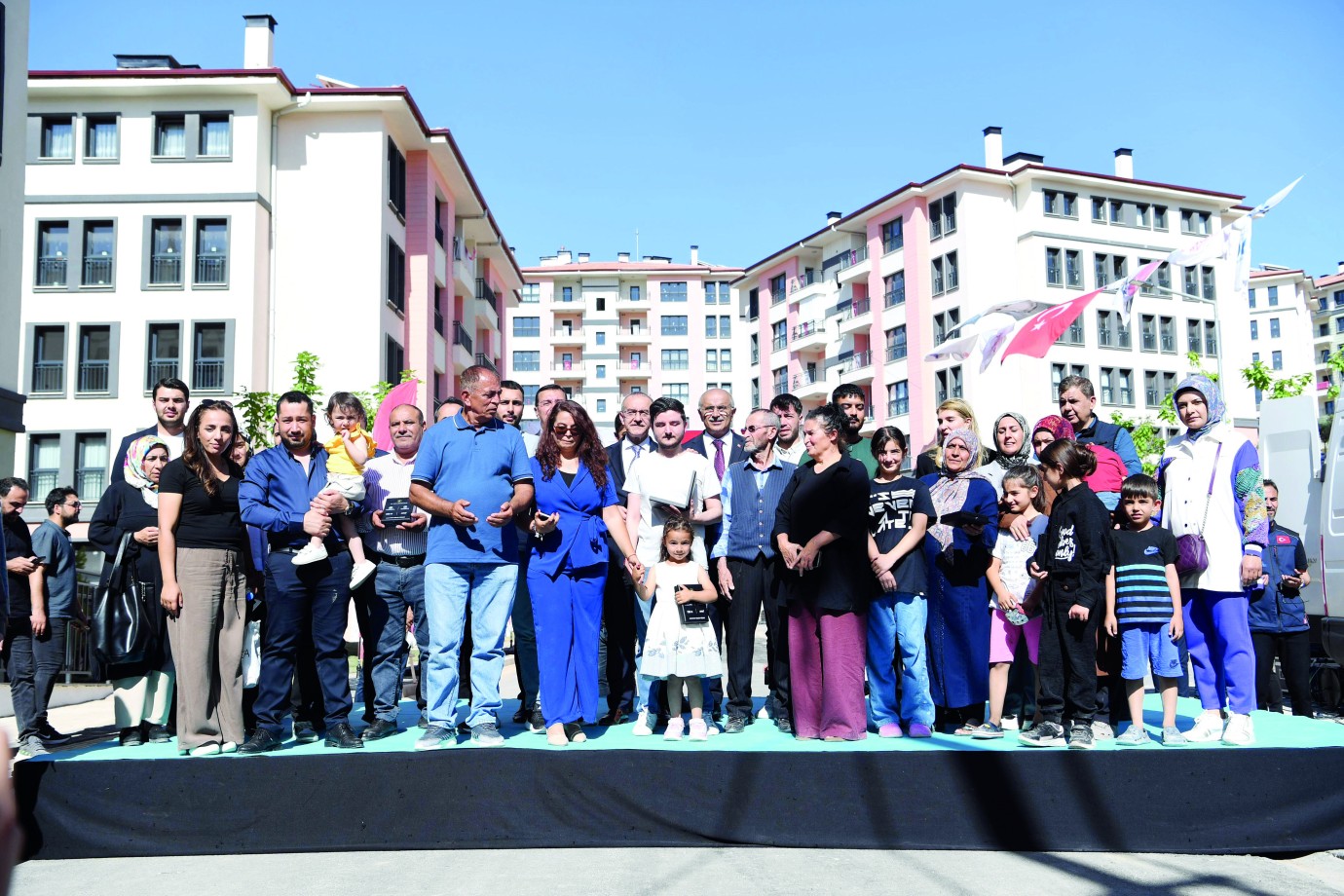 Yeni yuvalar sahiplerini buluyor! 