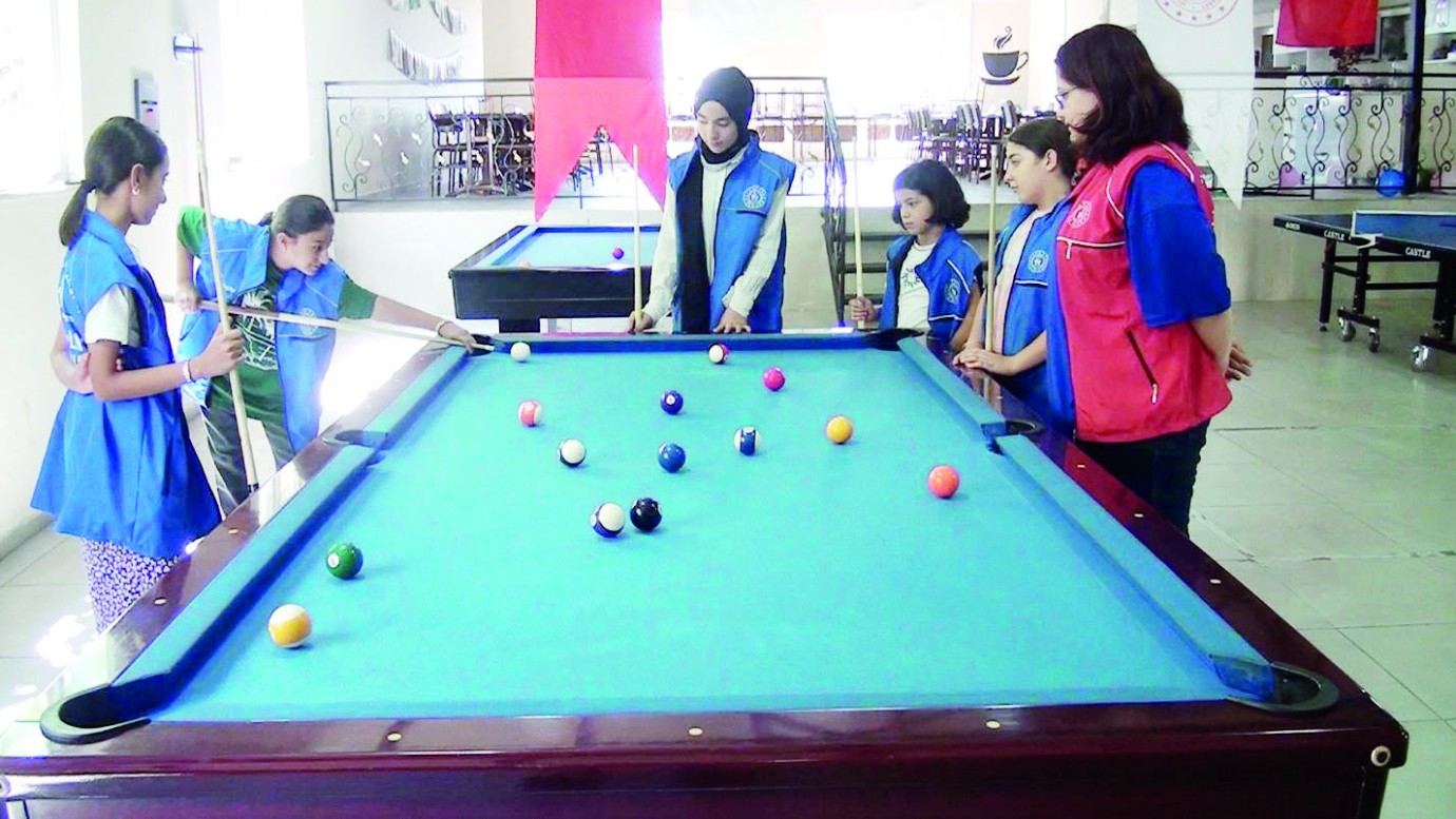 Pütürgeli genç kızlardan bilardo kursuna yoğun ilgi