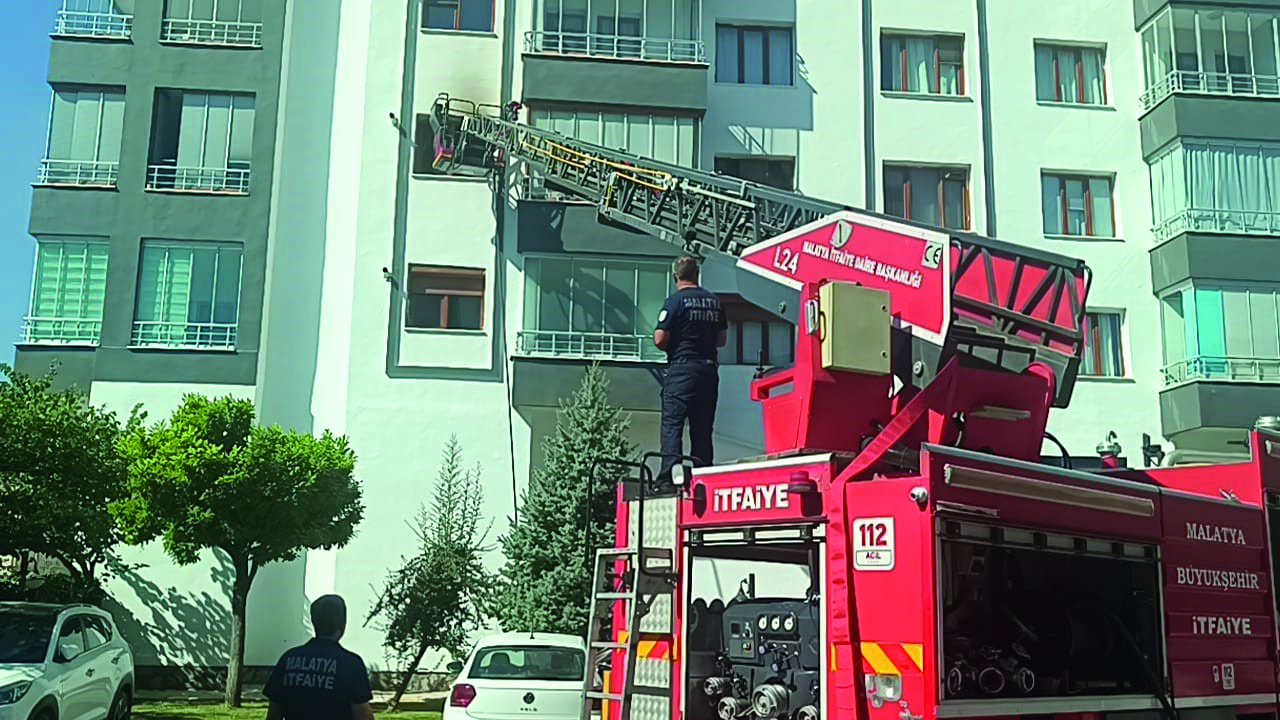 Tecde Mahallesi’nde ev yangını