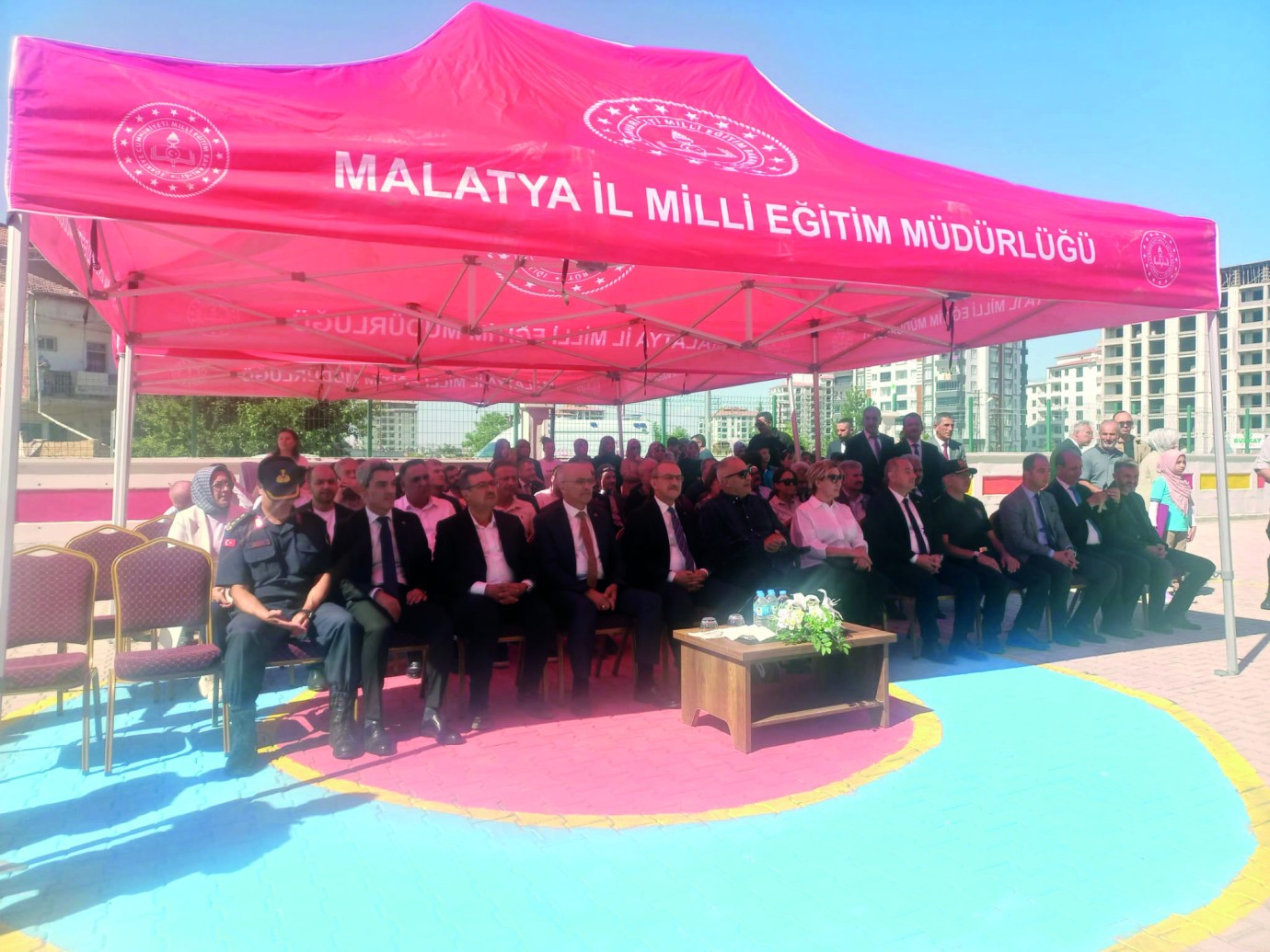 İlk ders zili çaldı: 150 bin 515 öğrenci ders başı yaptı