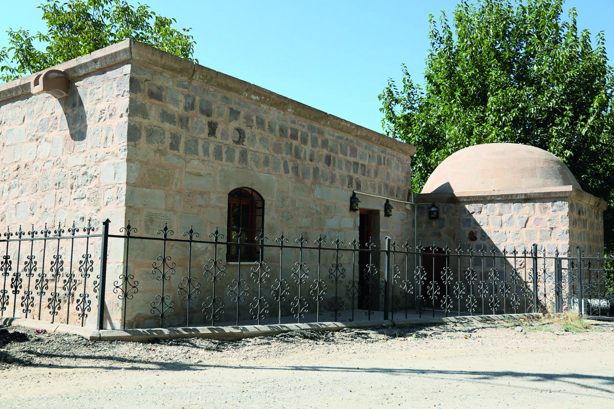 Ahmet Duran Mescidi ve Türbesi ilgi çekiyor