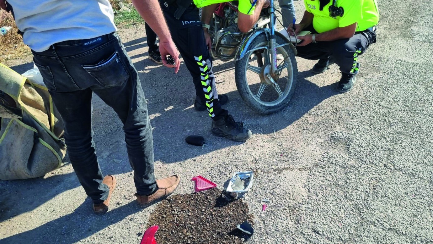 Devrilen motosikletin sürücüsü yaralandı