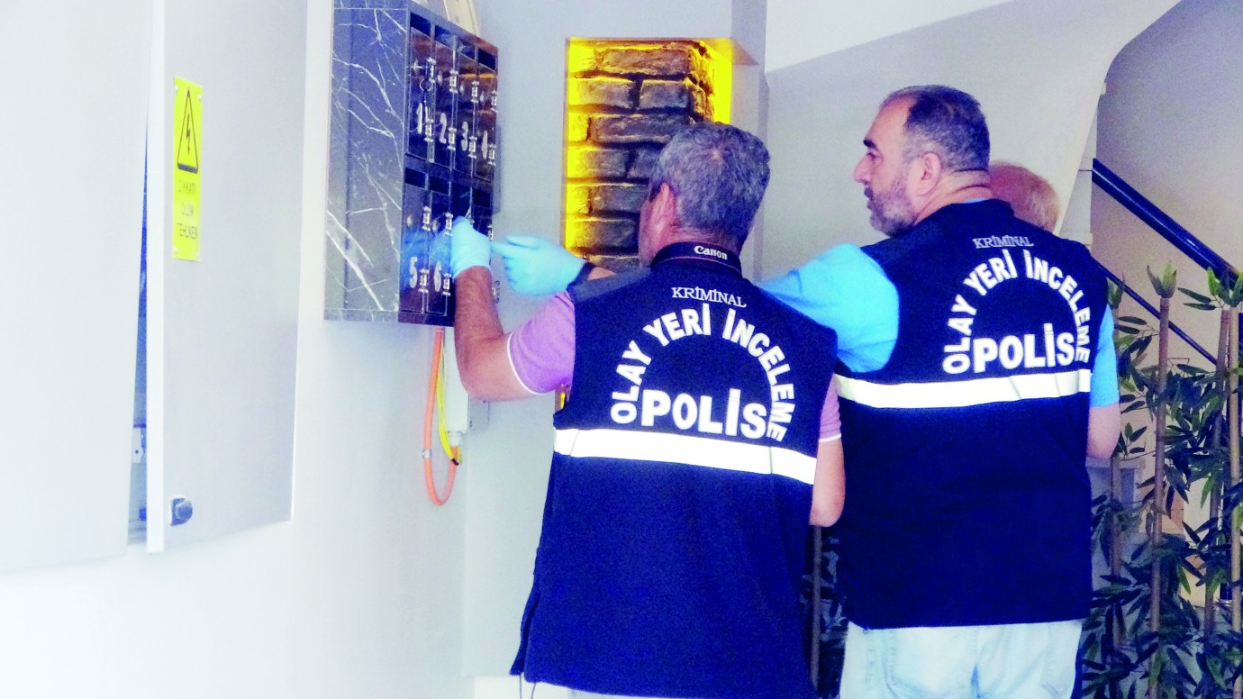Posta kutusunda tabanca paniği