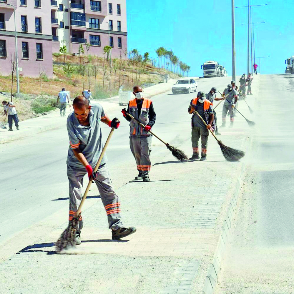 Yeşilyurt’tan depremzedelere temizlik hizmeti